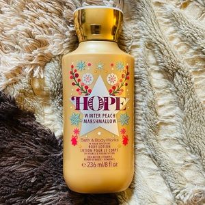 Bath & Body Works - Winter Peach Marshmallow body lotion